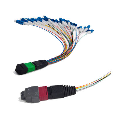 kopen 3,0 mm LSZH Ronde MPO MTP Patchkabel met Laag Invoegverlies ≤0,35dB voor 10G OM3 OM4 Multimode Toepassingen online manufacture