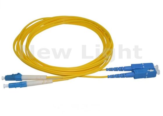 Single Mode Duplex Fiber Optic Patch Cord met een diameter van 2,0 mm en een lengte van 3 meter voor CATV- en FTTH-toepassingen