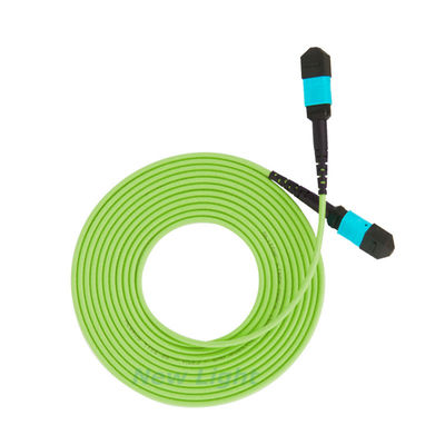Groene 32-Core MPO Glasvezel Patchkabel met 400G Transmissie Lage Invoegverlies en OM5 50/125 voor Datacenters met Hoge Dichtheid