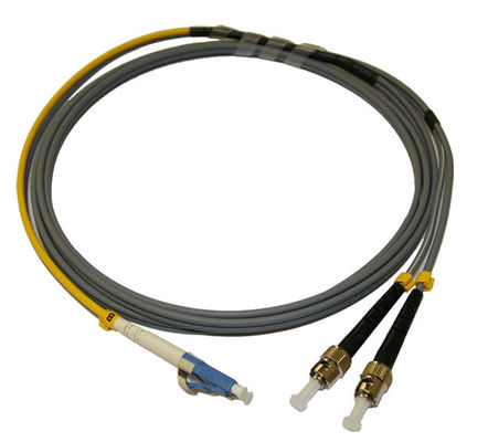 Gepantserde glasvezel patchkabel met 62.5/125 MM ST conditionering en Single Mode LC Connector